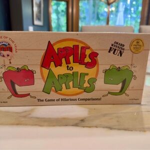 Games- Vintage 1999 New Sealed Apples to Apples